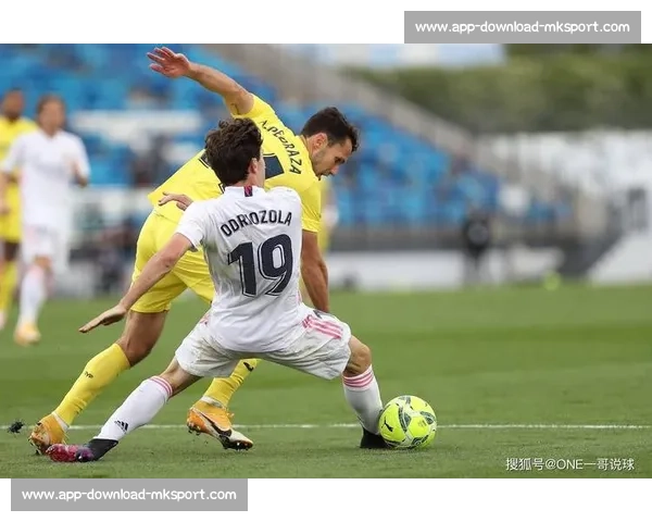 孔帕尼盛赞生死战：与萨内共忆曼城辉煌，拜仁新帅期待欧冠突破