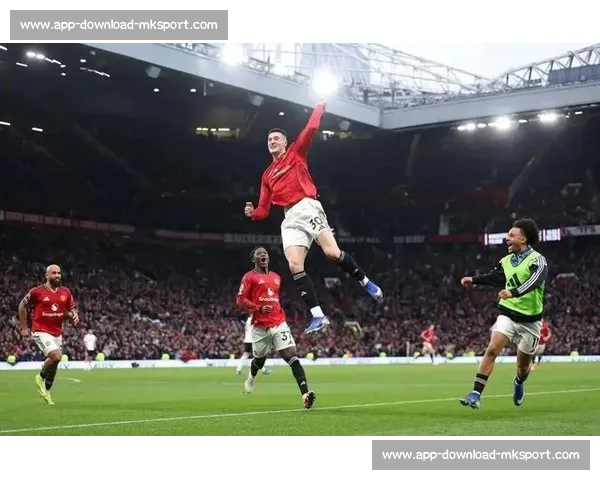 英超三强争夺埃基蒂克,曼联领跑 1 亿欧锋线战 英超三强争夺埃基蒂克,曼联领跑 1 亿欧锋线战