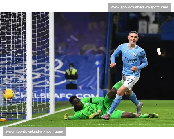 张昱杰护腿板暗藏全家福密码 训练预演助其中超关键破门