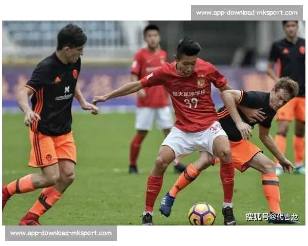 葡体续约 21 岁青训后卫莫雷拉至 2028 年，后防新星踏上五年成长之路